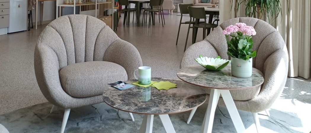 Mysiga fåtöljer i Johannes lounge.