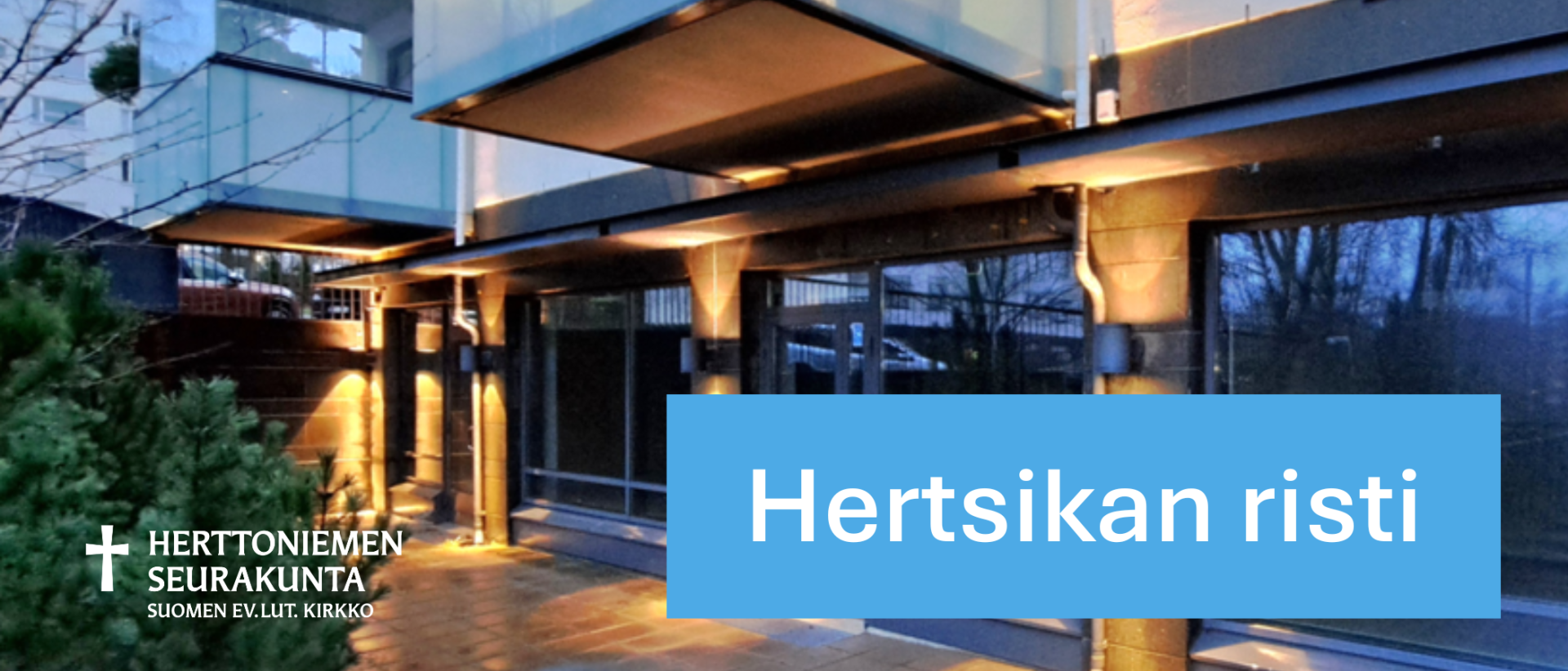 Hertsikan risti Nimi vaaleansnisess&auml; laatikossa, taustalla kuva Hiiht&auml;j&auml;ntie 1-3 E tiloista