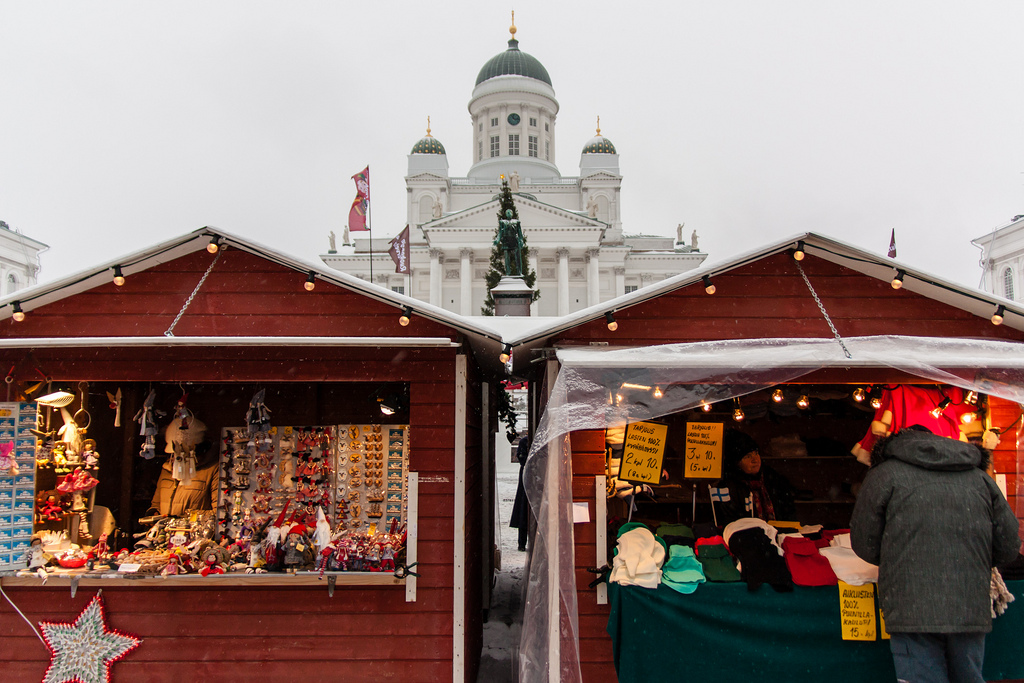 Tuomaan markkinoilla lauletaan Kauneimpia joululauluja